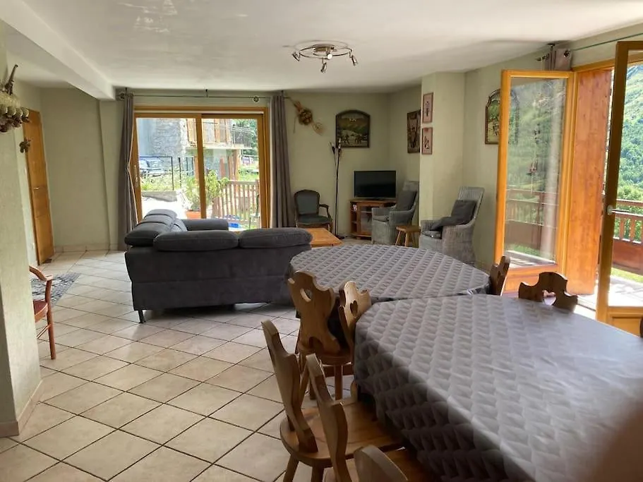 Chalet 18 Personnes 8 Chambres Aux 3 Vallees, Menuires Saint-Marcel